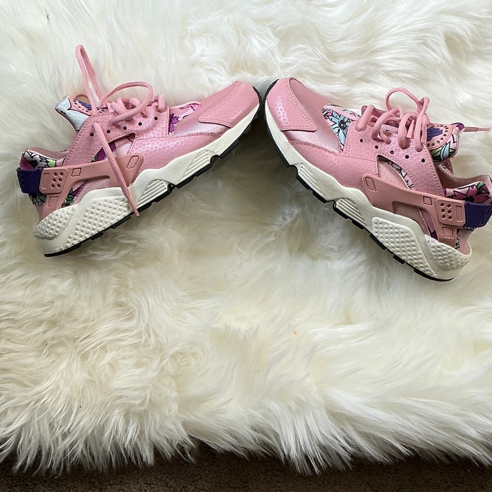 Nike Hurache sneakers